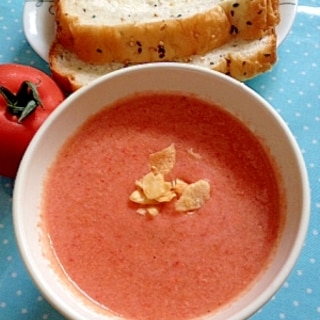 トマトと赤玉ねぎの赤い冷製スープ♪/冷たいスープ
